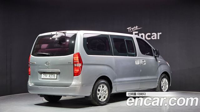 Hyundai Starex 2015 — photo 2