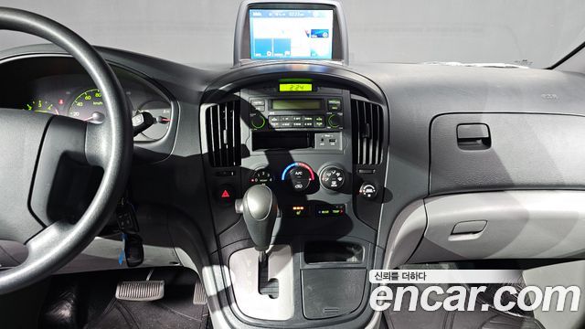 Hyundai Starex 2015 — photo 12