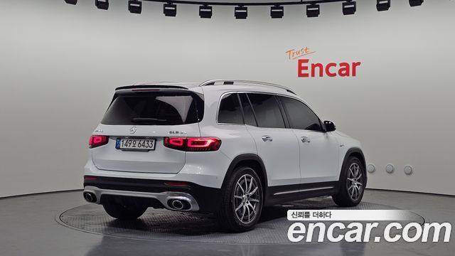 Mercedes-Benz GLB-Class 2022 — photo 2