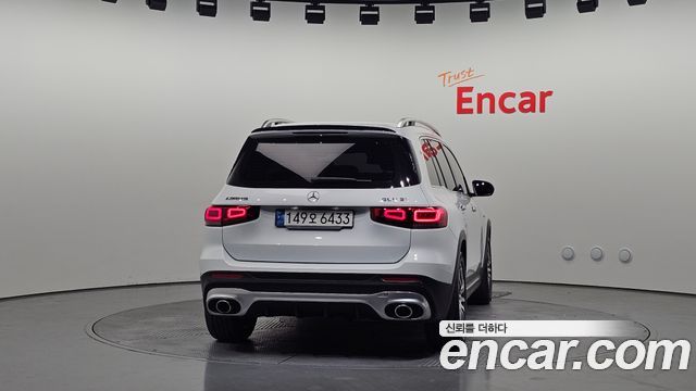 Mercedes-Benz GLB-Class 2022 — photo 4