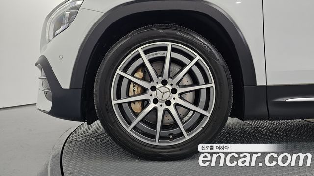 Mercedes-Benz GLB-Class 2022 — photo 5