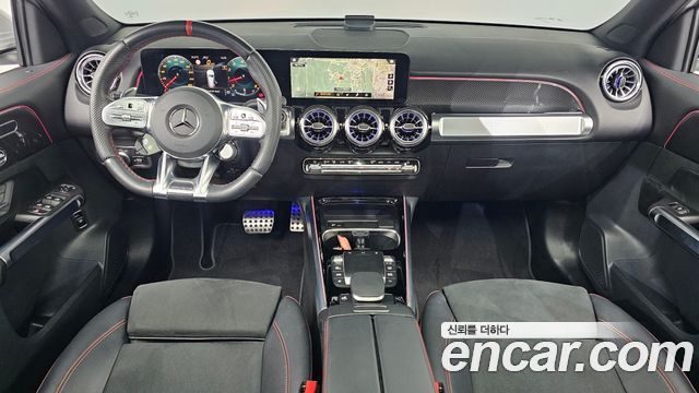 Mercedes-Benz GLB-Class 2022 — photo 10