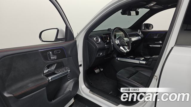 Mercedes-Benz GLB-Class 2022 — photo 13