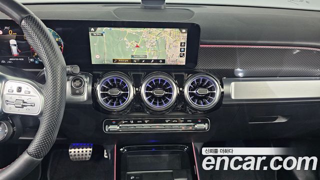 Mercedes-Benz GLB-Class 2022 — photo 18