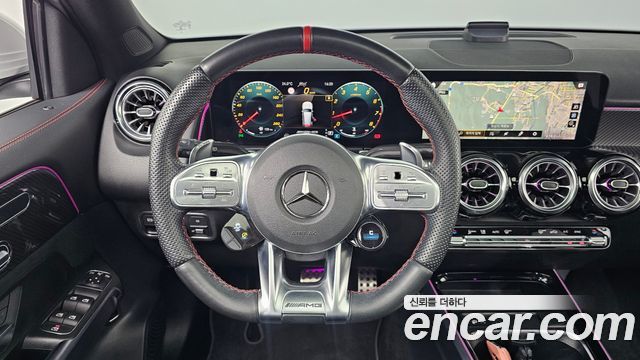 Mercedes-Benz GLB-Class 2022 — photo 19