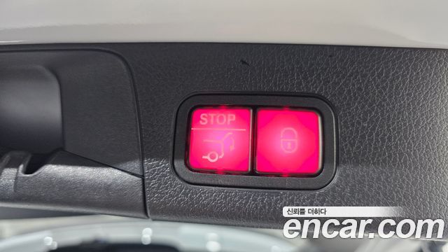 Mercedes-Benz GLB-Class 2022 — photo 23