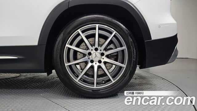 Mercedes-Benz GLB-Class 2022 — photo 7