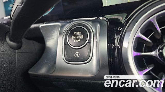 Mercedes-Benz GLB-Class 2022 — photo 27
