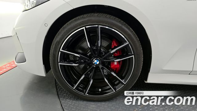 BMW 3-Series 2025 — photo 5