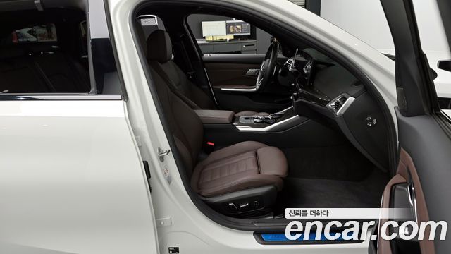 BMW 3-Series 2025 — photo 11