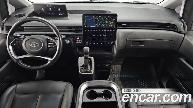 Hyundai Staria 2023 — photo 7