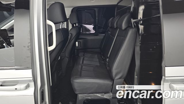 Hyundai Staria 2023 — photo 12