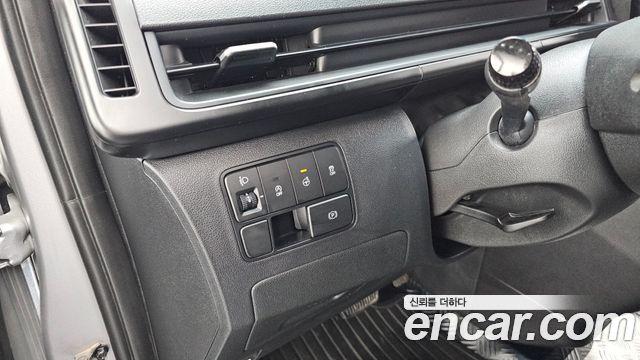 Hyundai Staria 2023 — photo 18
