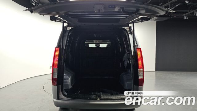 Hyundai Staria 2023 — photo 20