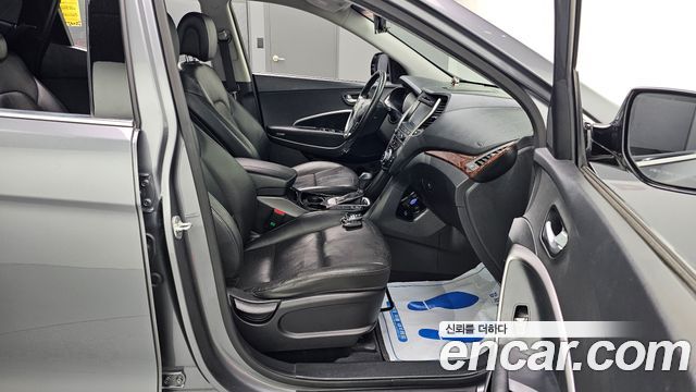 Hyundai Santafe 2016 — photo 12
