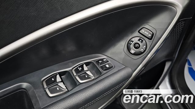 Hyundai Santafe 2016 — photo 13