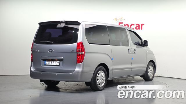 Hyundai Starex 2017 — photo 2