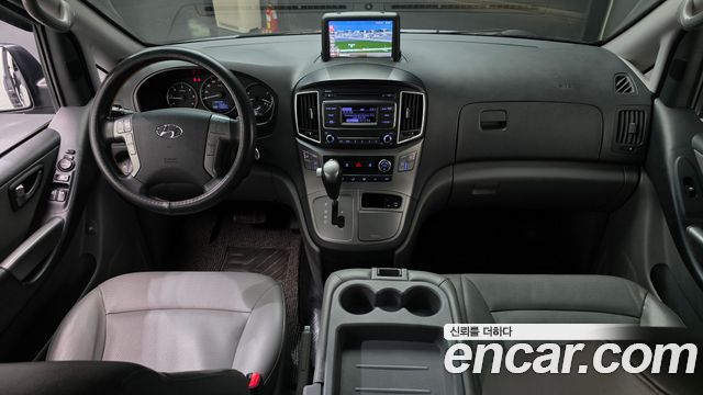 Hyundai Starex 2017 — photo 10