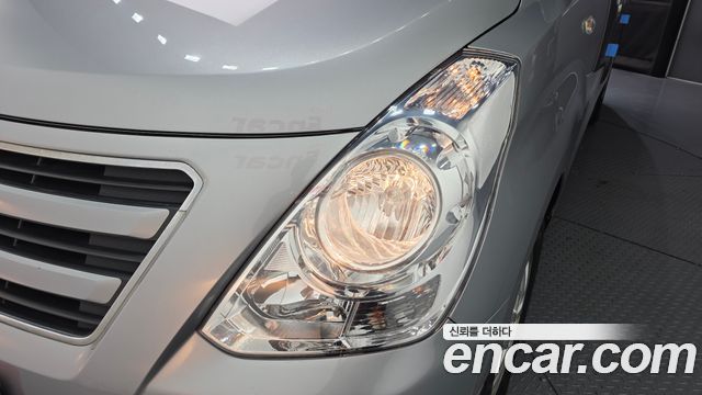 Hyundai Starex 2017 — photo 8