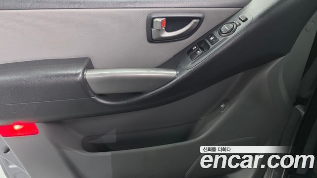 Hyundai Starex 2017 — photo 14
