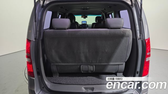 Hyundai Starex 2017 — photo 28