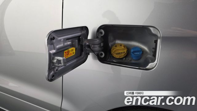 Hyundai Starex 2017 — photo 31