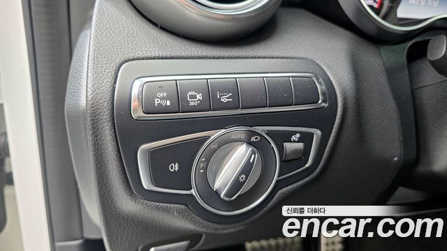 Mercedes-Benz C-Class 2017 — photo 25