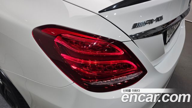 Mercedes-Benz C-Class 2017 — photo 9