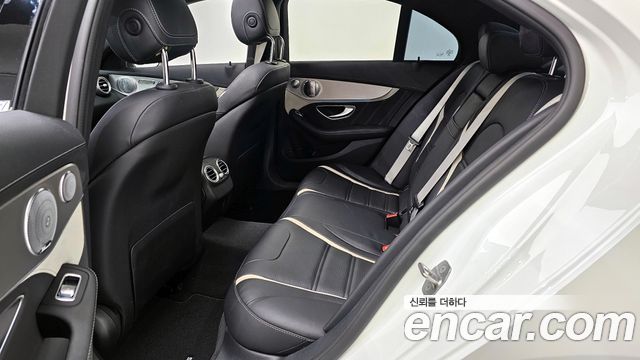 Mercedes-Benz C-Class 2017 — photo 16
