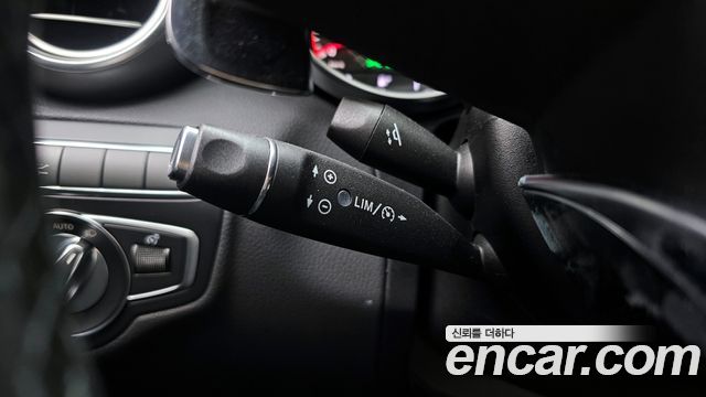 Mercedes-Benz C-Class 2017 — photo 29