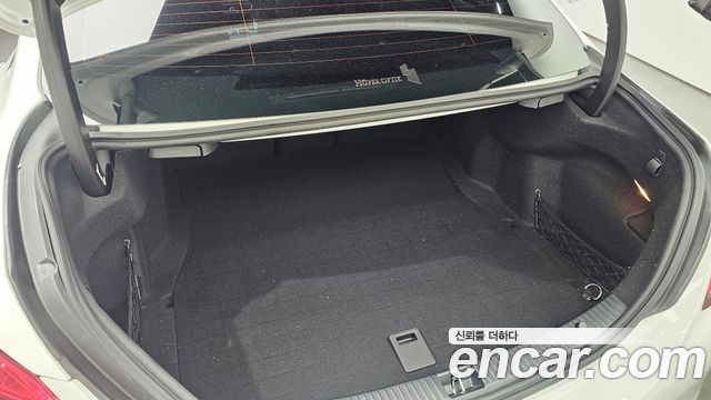 Mercedes-Benz C-Class 2017 — photo 30