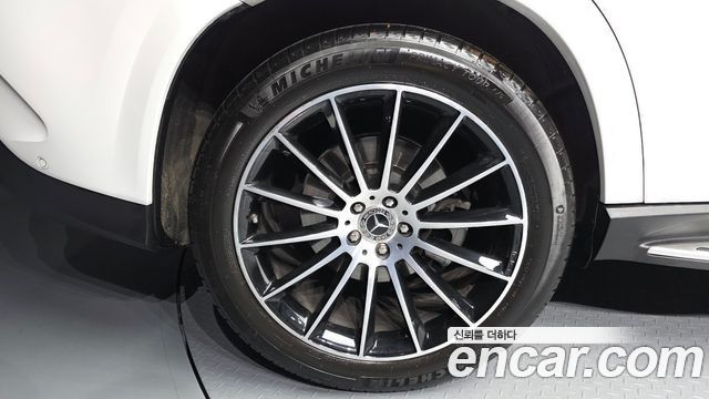 Mercedes-Benz GLE-Class 2022 — photo 5