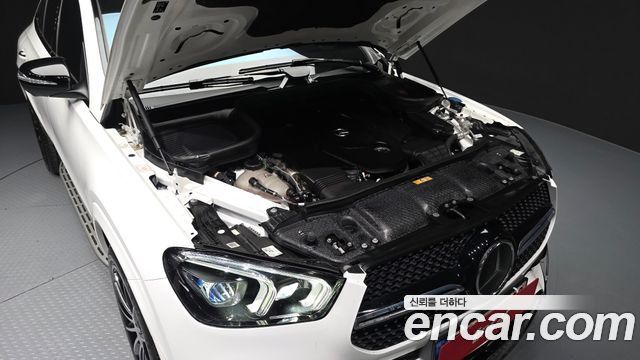 Mercedes-Benz GLE-Class 2022 — photo 6