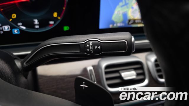Mercedes-Benz GLE-Class 2022 — photo 12