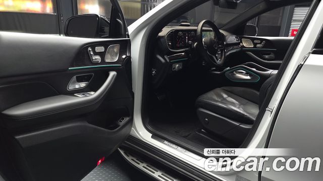 Mercedes-Benz GLE-Class 2022 — photo 13