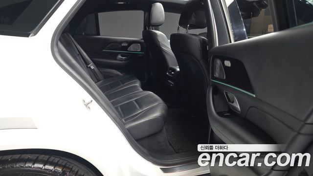 Mercedes-Benz GLE-Class 2022 — photo 18