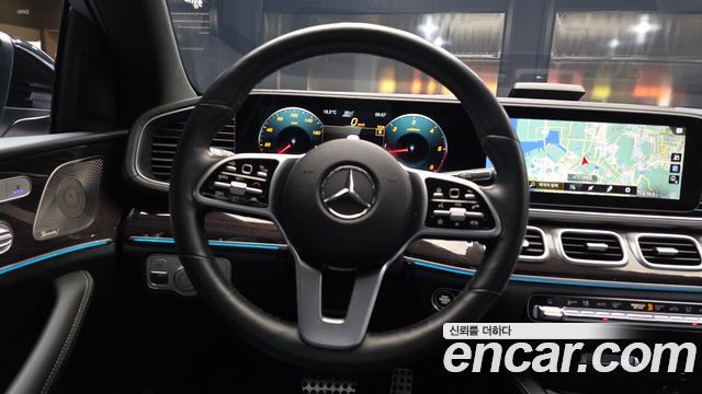 Mercedes-Benz GLE-Class 2022 — photo 19