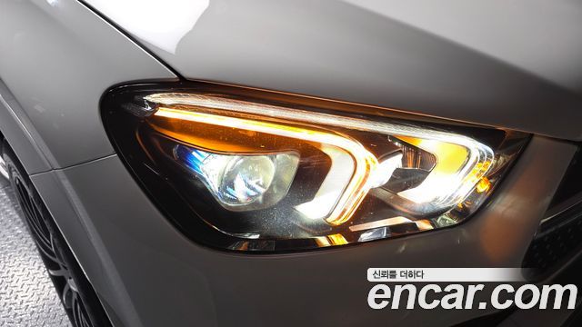 Mercedes-Benz GLE-Class 2022 — photo 8