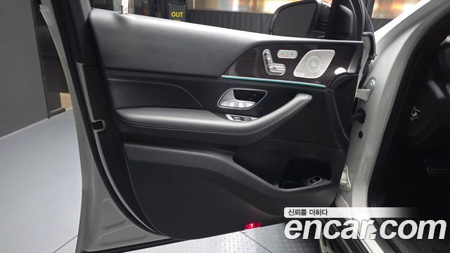Mercedes-Benz GLE-Class 2022 — photo 14