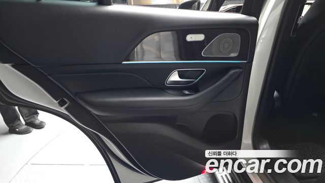 Mercedes-Benz GLE-Class 2022 — photo 15