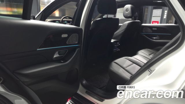 Mercedes-Benz GLE-Class 2022 — photo 16