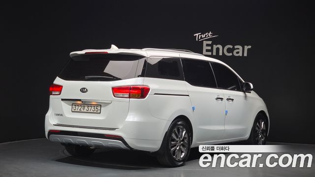 Kia Canival 2018 — photo 2