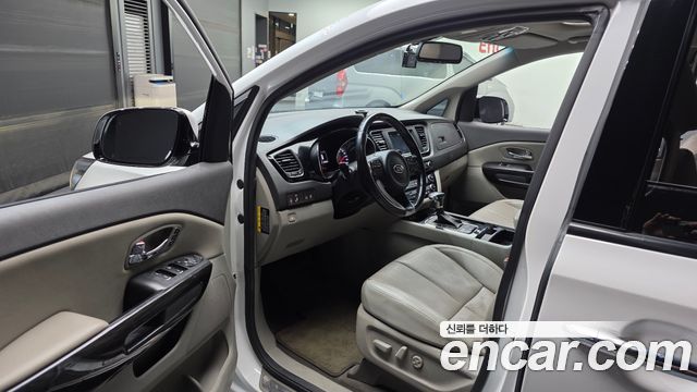 Kia Canival 2018 — photo 10