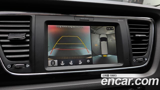 Kia Canival 2018 — photo 17