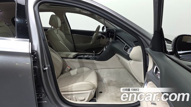 Genesis G70 2019 — photo 17