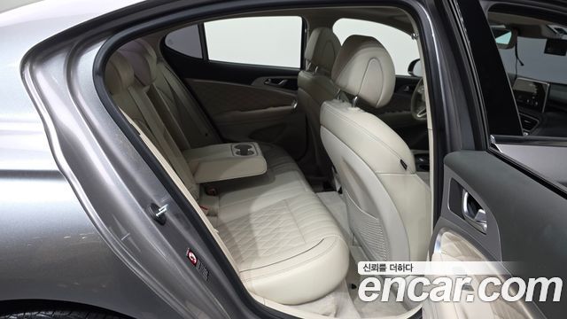 Genesis G70 2019 — photo 18