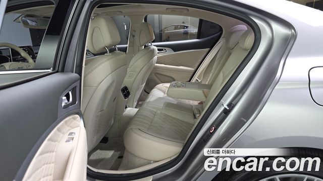 Genesis G70 2019 — photo 16