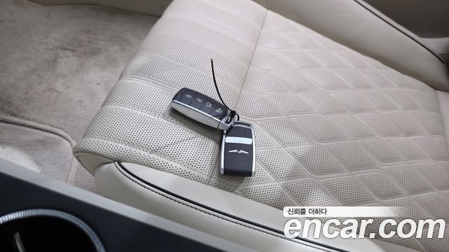 Genesis G70 2019 — photo 27