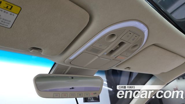 Genesis G70 2019 — photo 29