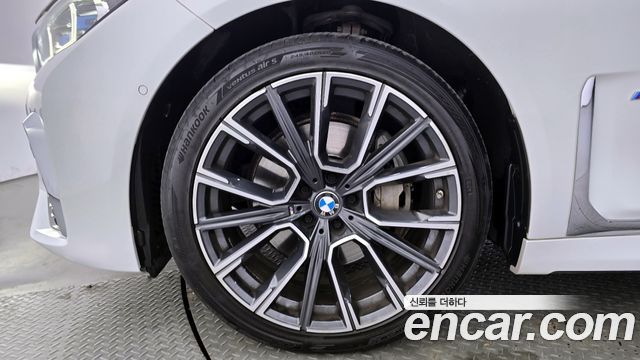 BMW 7-Series 2021 — photo 5